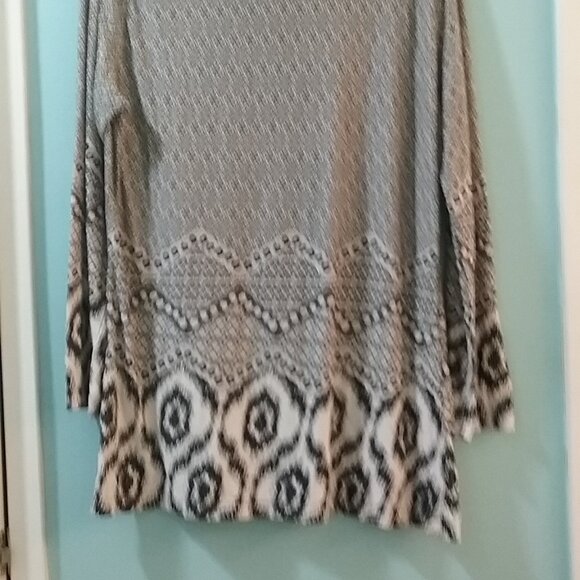 Tromel 1x Black And White Long Sleeved Top With Black Inset - Picture 4 of 4